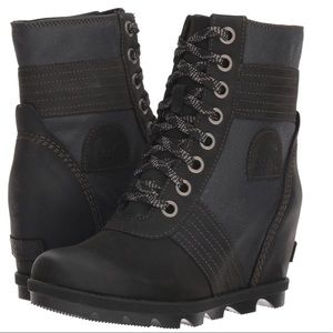 Sorel Lexie boot